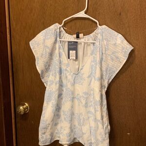 Universal Thread White and Blue Floral Blouse